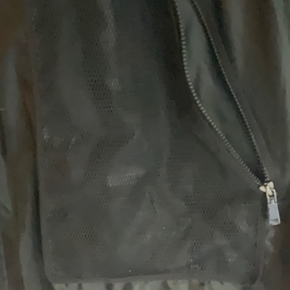 Eli Tahari Lightweight Rain Coat - Picture 7 of 8